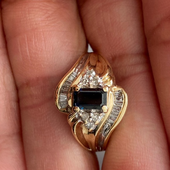 Luxurious Solid 10K Gold Blue Sapphire Natural Baguette Diamonds Ring. - Picture 6 of 9